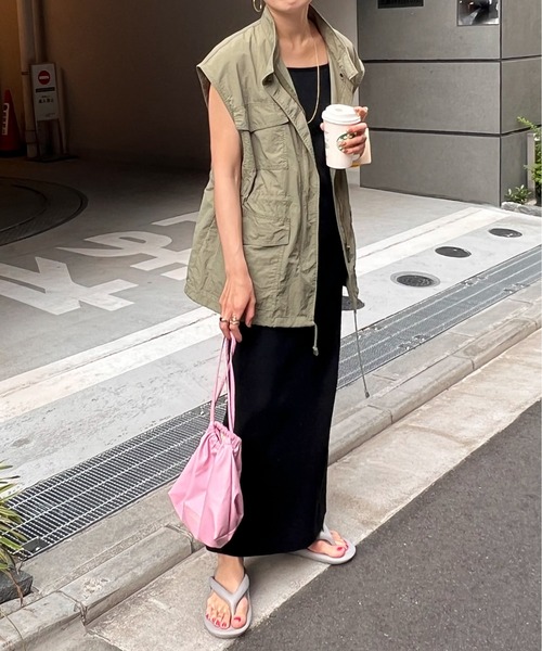 feepur（フェピュール）の「Iラインリブキャミワンピース（ワンピース・レディース・ブラック/モカ/杢グレー・MEDIUM）」の20枚目の写真