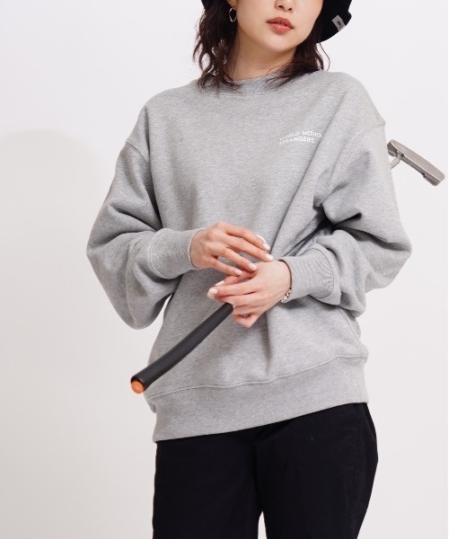 GIORDANO（ジョルダーノ）の「[ GIORDANO ] サークルロゴ 12.7オンス ヘヴィーウェイトクルーネックスウェット (ユニセックス）（スウェット・レディース・ブラック/杢グレー・LARGE/MEDIUM/X-LARGE/SMALL）」の2枚目の写真