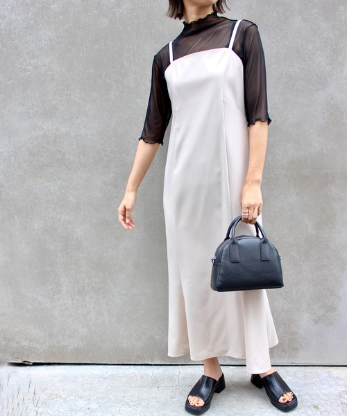 MLI'A（エムリア）の「スリットマーメイドキャミワンピース（ワンピース・レディース・ブラック/ライトベージュ/アイボリー/ライトブラウン/ネイビー・M）」の2枚目の写真