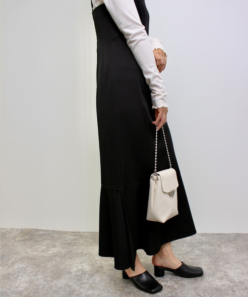 MLI'A（エムリア）の「スリットマーメイドキャミワンピース（ワンピース・レディース・ブラック/ライトベージュ/アイボリー/ライトブラウン/ネイビー・M）」の10枚目の写真