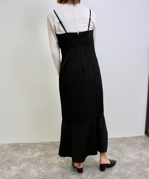 MLI'A（エムリア）の「スリットマーメイドキャミワンピース（ワンピース・レディース・ブラック/ライトベージュ/アイボリー/ライトブラウン/ネイビー・M）」の11枚目の写真