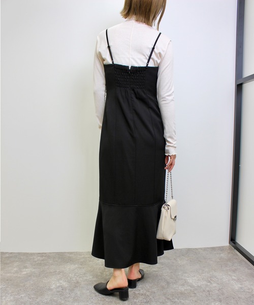 MLI'A（エムリア）の「スリットマーメイドキャミワンピース（ワンピース・レディース・ブラック/ライトベージュ/アイボリー/ライトブラウン/ネイビー・M）」の13枚目の写真