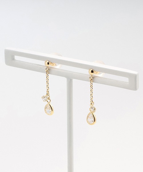 ESTELLE（エステール）の「K10 イエローゴールド キュービックジルコニア しずく ピアス ESTELLE/エステール WEB限定（ピアス（両耳用）・レディース・イエローゴールド・-）」の2枚目の写真