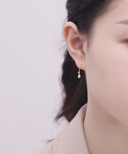 ESTELLE（エステール）の「K10 イエローゴールド キュービックジルコニア しずく ピアス ESTELLE/エステール WEB限定（ピアス（両耳用）・レディース・イエローゴールド・-）」の11枚目の写真