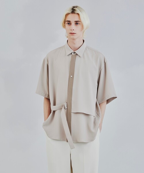 tk.TAKEO KIKUCHI(ティーケータケオキクチ)の「◆トロミツイルタイロッケン半袖シャツ(シャツ/ブラウス・メンズ・ベージュ/ブラック/ブルー・01/02/03)」の2枚目の写真