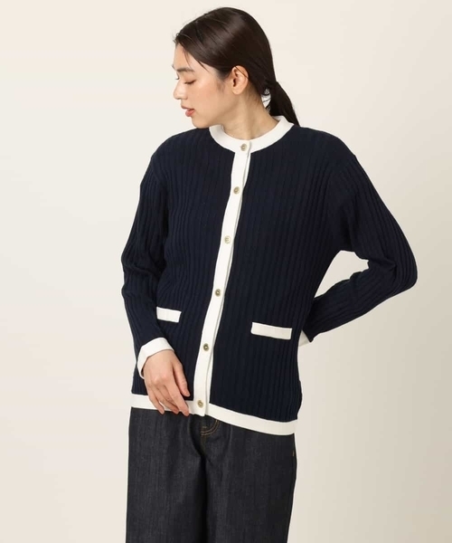a.v.v（アーヴェヴェ）の「バイカラートリムサマーニットカーディガン（カーディガン/ボレロ・レディース・ネイビー/アイボリー・34/38/42/40/36）」の11枚目の写真