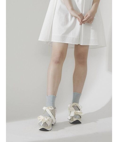 merry jenny(メリージェニー)の「リボンスニーカーサンダル(サンダル・レディース・アイボリー/ブラック・SMALL/MEDIUM/LARGE)」の13枚目の写真