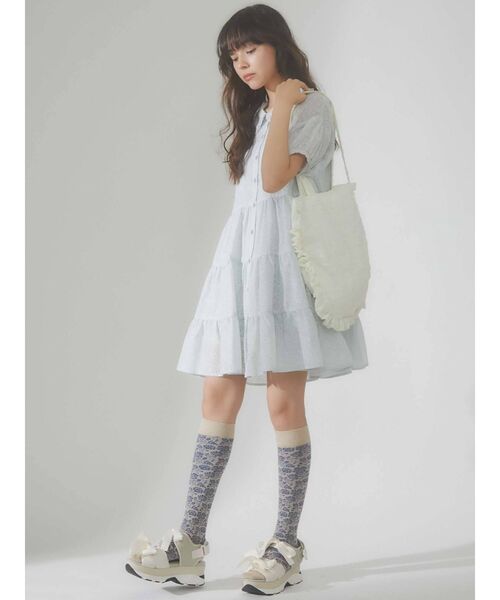 merry jenny(メリージェニー)の「リボンスニーカーサンダル(サンダル・レディース・アイボリー/ブラック・SMALL/MEDIUM/LARGE)」の19枚目の写真