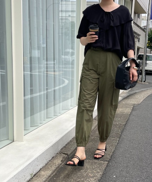 LOWRYS FARM（ローリーズファーム）の「フリルブラウス　294287（シャツ/ブラウス・レディース・ブラック/ブラウン/オフホワイト・FREE）」の5枚目の写真