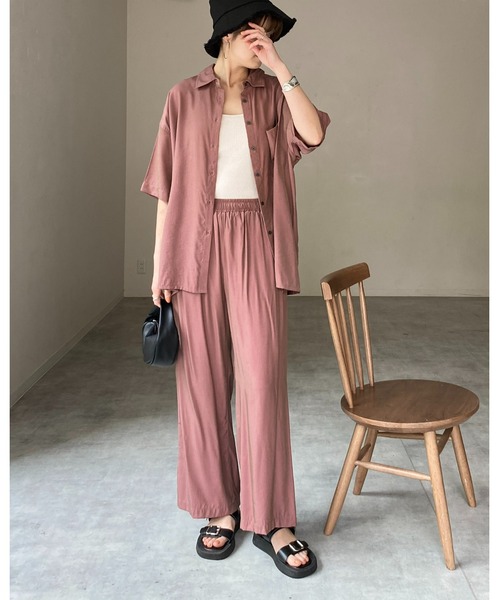 She's Closet(シーズクローゼット)の「ルーズ半袖シャツ&ワイドパンツスタイルセットアップ(セットアップ・レディース・ダークオリーブ/グレー×サックスブルー/スモークピンク・FREE)」の8枚目の写真