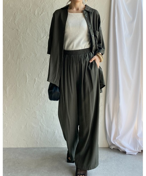She's Closet(シーズクローゼット)の「ルーズ半袖シャツ&ワイドパンツスタイルセットアップ(セットアップ・レディース・ダークオリーブ/グレー×サックスブルー/スモークピンク・FREE)」の9枚目の写真