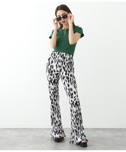 ANAP（アナップ）の「ハーフジップリブトップス（Tシャツ/カットソー・レディース・オフホワイト/ブラック/モスグリーン/グレイッシュベージュ・FREE）」の15枚目の写真