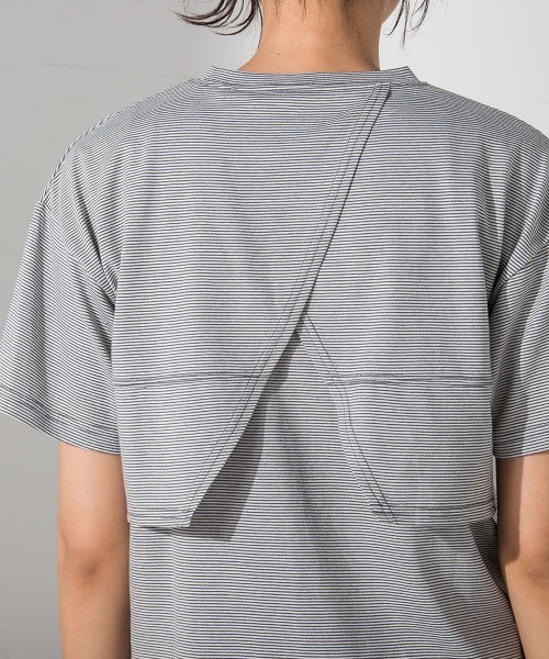 socolla（ソコラ）の「【socolla】【2点セット】レイヤードセットTシャツ（Tシャツ/カットソー・レディース・ブルー系その他/ボルドー/オフホワイト/グレー系その他・M）」の9枚目の写真