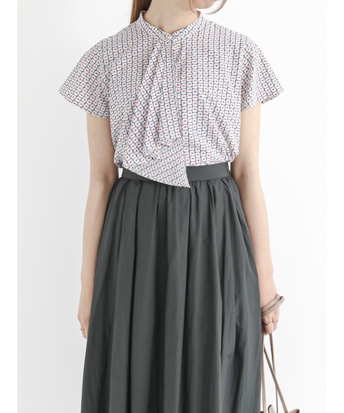 Te chichi（テチチ）の「ラッフルボウタイブラウス（シャツ/ブラウス・レディース・ブラック/オフホワイト/ピンク/ブルー・ﾌﾘ-）」の3枚目の写真