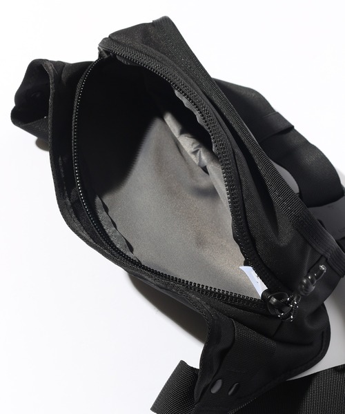 THE NORTH FACE（ザノースフェイス）の「【THE NORTH FACE/ザノースフェイス】Explore Hip Pack/エクスプローラ ヒップパック（ボディバッグ/ウエストポーチ・メンズ・ブラック・FREE）」の8枚目の写真