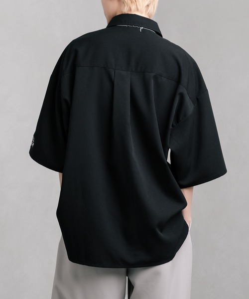 Adoon plain(アドーンプレーン)の「【Adoon plain】花柄刺繍シャツ(シャツ/ブラウス・メンズ・ブラック/オフホワイト・MEDIUM/LARGE)」の19枚目の写真