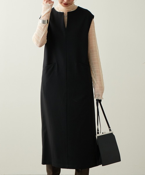 natural couture（ナチュラルクチュール）の「2022AWアイテム/スリットネックジャンバースカート（ジャンパースカート・レディース・ブラック/ベージュ/イエロー系その他/レッド系その他・FREE）」の7枚目の写真