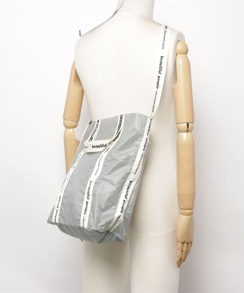 beautiful people(ビューティフルピープル)の「beautiful people sail cloth logo tape shoulder bag 7235611923(ショルダーバッグ・レディース・グレー/イエロー・FREE)」の7枚目の写真