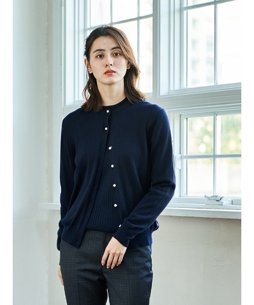 Perfect Suit FActory(パーフェクトスーツファクトリー)の「FILIVIVI イタリー糸ニットプルオーバー(ニット/セーター・レディース・ライトグレー/ブラウン/ネイビー・L/M/S)」の3枚目の写真