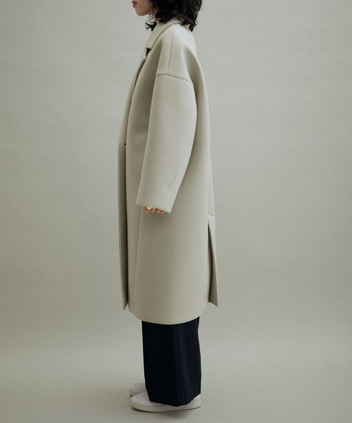 ADAM ET ROPE'(アダムエロペ)の「【サステナブル・WEB限定(一部店舗展開あり)】ボンディングダブルチェスターコート(チェスターコート・レディース・ライトグレー/ブラック/ブラウン系その他2・38/36)」の8枚目の写真