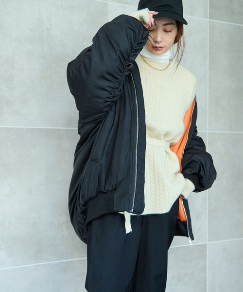 HANNE（アン）の「スリーブギャザーディティールMA-1（MA-1・レディース・ブラック/アイボリー・フリー）」の13枚目の写真