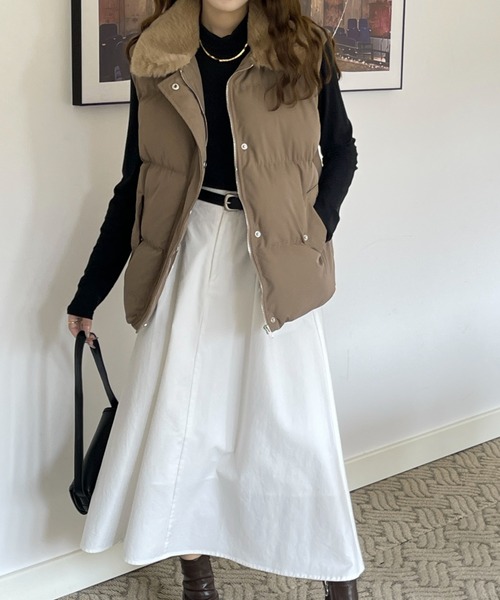 emi+（エミプラス）の「ボリュームファー襟ドッキング中綿ベスト（ダウンベスト・レディース・モカ/ベージュ/ブラック・FREE）」の7枚目の写真