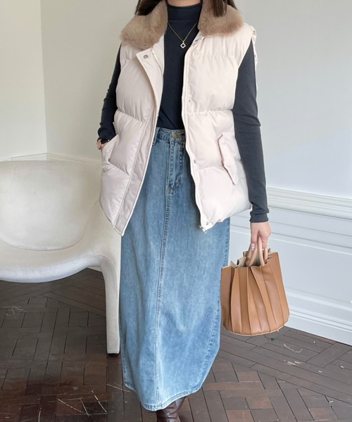 emi+（エミプラス）の「ボリュームファー襟ドッキング中綿ベスト（ダウンベスト・レディース・モカ/ベージュ/ブラック・FREE）」の5枚目の写真