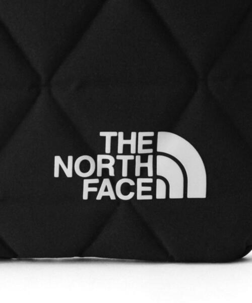 THE NORTH FACE（ザノースフェイス）の「【WEB限定】＜ THE NORTH FACE ＞ Geoface PC スリーブ 15インチ（ビジネスバッグ・レディース・ブラック/ベージュ・FREE）」の8枚目の写真