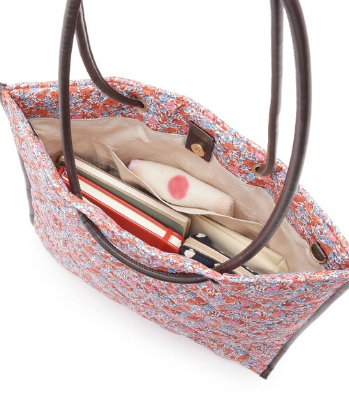 LAURA ASHLEY（ローラアシュレイ）の「ラブストン柄　トートバッグ（トートバッグ・レディース・レッド系2・00）」の7枚目の写真