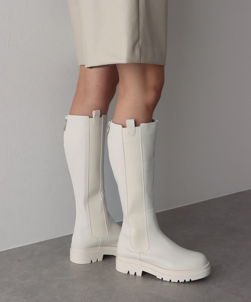 BLUEEAST(ブルーイースト)の「サイドゴアロングブーツ(ブーツ・レディース・アイボリー/ブラック・MEDIUM/LARGE)」の11枚目の写真