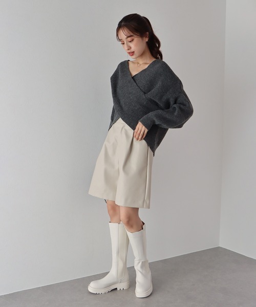 BLUEEAST(ブルーイースト)の「サイドゴアロングブーツ(ブーツ・レディース・アイボリー/ブラック・MEDIUM/LARGE)」の13枚目の写真