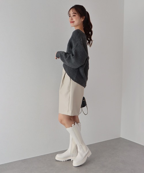 BLUEEAST(ブルーイースト)の「サイドゴアロングブーツ(ブーツ・レディース・アイボリー/ブラック・MEDIUM/LARGE)」の14枚目の写真