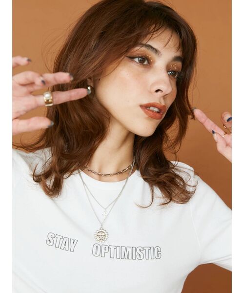 EVRIS（エヴリス）の「コンパクトプリントTシャツ（Tシャツ/カットソー・レディース・ホワイト/ブラック・FREE）」の6枚目の写真