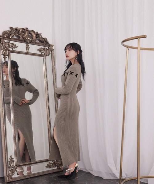 andmary カメオニットスリットドレス