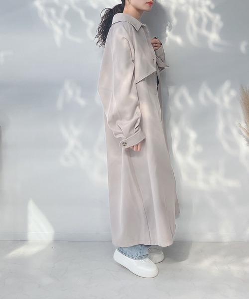 AS KNOW AS plus（アズノゥアズプラス）の「○2WAYカラー ボリューム袖コート（ステンカラーコート・レディース・ライトカーキ/ベージュ/アイボリー・FREE）」の17枚目の写真