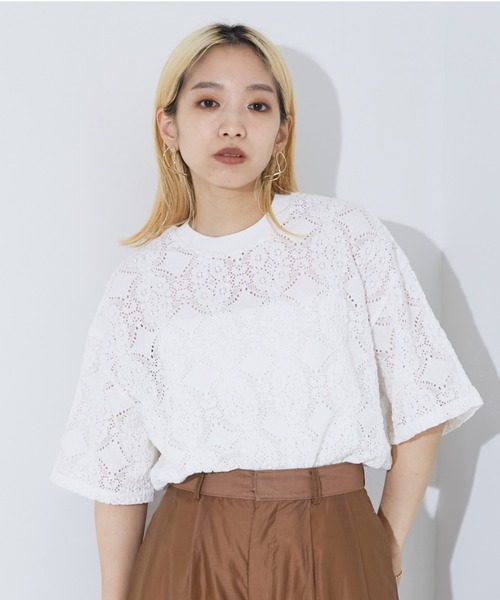 NOMINE（ノミネ）の「レースTシャツ（Tシャツ/カットソー・レディース・ホワイト/チャコールグレー/ブラック/ホワイト系その他/グレー系その他/ブラック系その他/クリーム・フリー）」の3枚目の写真