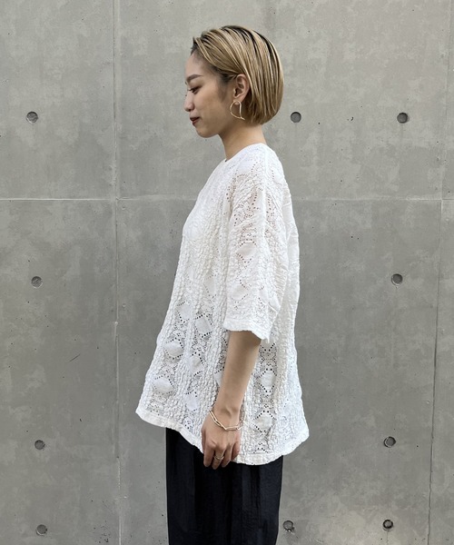 NOMINE（ノミネ）の「レースTシャツ（Tシャツ/カットソー・レディース・ホワイト/チャコールグレー/ブラック/ホワイト系その他/グレー系その他/ブラック系その他/クリーム・フリー）」の10枚目の写真