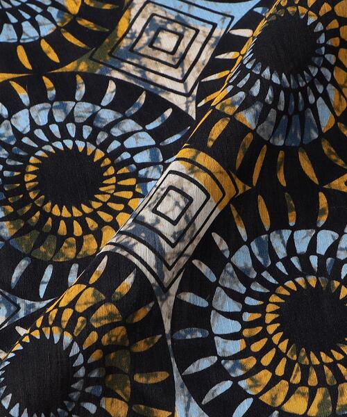 Fratelli Luigi（フラテッリルイージ）の「＜Fratelli Luigi＞ アフリカン バティック プリント ストール １（ストール/ショール・メンズ・ブラウン/ライトブルー・FREE）」の7枚目の写真