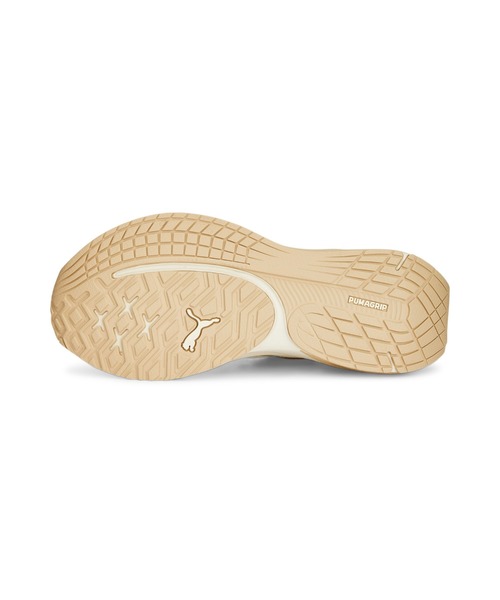 PUMA（プーマ）の「PUMA プーマ ウィメンズ トレーニング PWR XX リュクス ニトロ トレーニング（スニーカー・レディース・オフホワイト/ベージュ系その他/ブラック×ホワイト・24.0cm/25.5cm/26.0cm/22.0cm/22.5cm/24.5cm/25.0cm/23.0cm/23.5cm）」の16枚目の写真