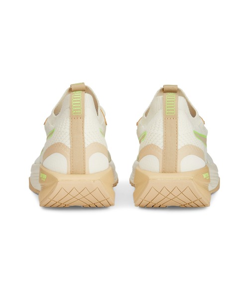 PUMA（プーマ）の「PUMA プーマ ウィメンズ トレーニング PWR XX リュクス ニトロ トレーニング（スニーカー・レディース・オフホワイト/ベージュ系その他/ブラック×ホワイト・24.0cm/25.5cm/26.0cm/22.0cm/22.5cm/24.5cm/25.0cm/23.0cm/23.5cm）」の6枚目の写真