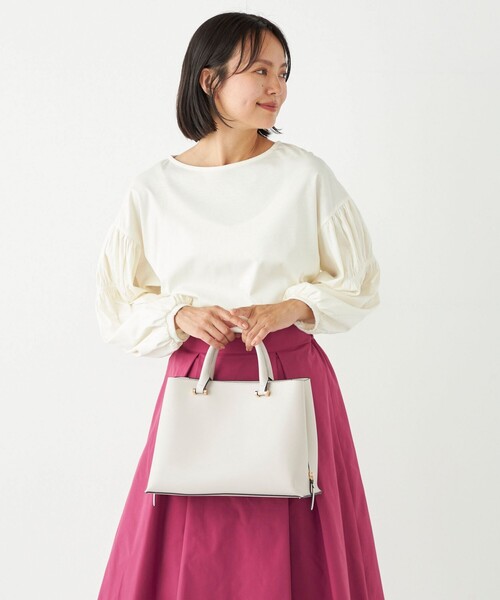 SHIPS Colors(シップス カラーズ)の「SHIPS Colors:〈洗濯機可能〉ギャザースリーブ トップス(Tシャツ/カットソー・レディース・オフホワイト/ブラック/レッド/ナチュラル/キャメル・ONE SIZE)」の20枚目の写真