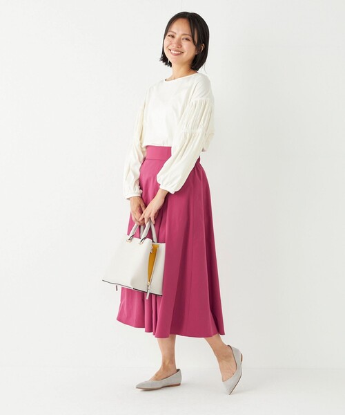 SHIPS Colors(シップス カラーズ)の「SHIPS Colors:〈洗濯機可能〉ギャザースリーブ トップス(Tシャツ/カットソー・レディース・オフホワイト/ブラック/レッド/ナチュラル/キャメル・ONE SIZE)」の17枚目の写真
