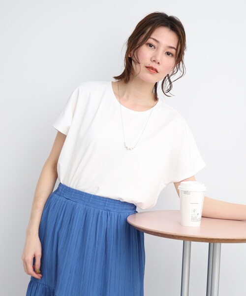 SHOO・LA・RUE（シューラルー）の「◆【接触冷感】とろみ素材で体型カバー 裾タックTシャツ（Tシャツ/カットソー・レディース・ホワイト/ピンク系/ブラック系2/ネイビー系2/ブラック/ネイビー系6/イエロー/チャコールグレー/ナチュラル・00）」の14枚目の写真