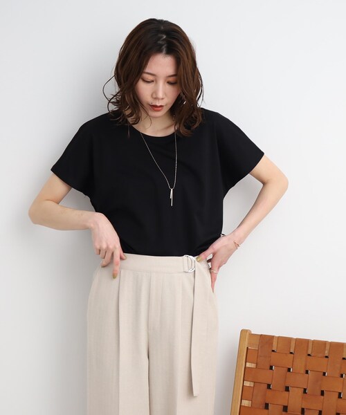 SHOO・LA・RUE（シューラルー）の「◆【接触冷感】とろみ素材で体型カバー 裾タックTシャツ（Tシャツ/カットソー・レディース・ホワイト/ピンク系/ブラック系2/ネイビー系2/ブラック/ネイビー系6/イエロー/チャコールグレー/ナチュラル・00）」の20枚目の写真