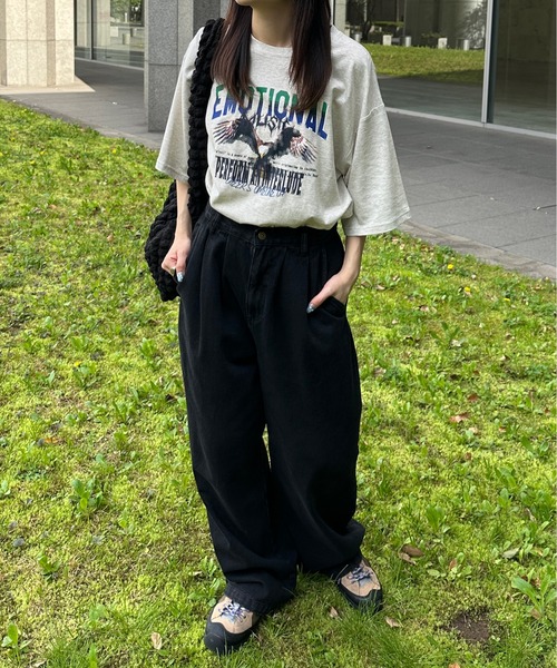 kutir（クティール）の「イーグルデザインビッグTシャツ（Tシャツ/カットソー・レディース・チャコールグレー/オートミール・FREE）」の9枚目の写真