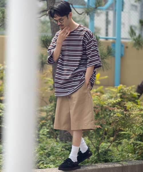 FIRST DOWN（ファーストダウン）の「ボーダー オーバーサイズ ユニセックス Tシャツ（Tシャツ/カットソー・メンズ・ホワイト×ブラック/ブラウン/イエロー・L/M/LL）」の18枚目の写真
