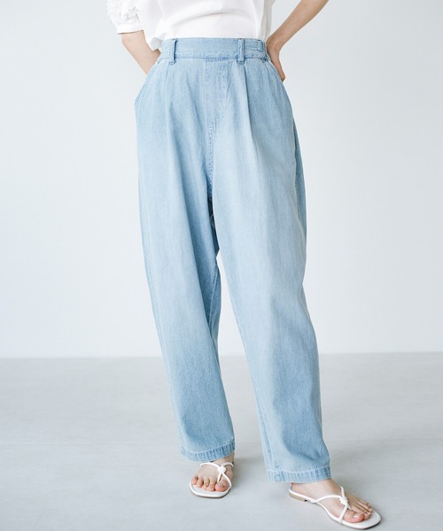 haco!(ハコ)の「別注【refined works】夏でも暑苦しくない!軽やか素材のデニムテーパードパンツ(デニムパンツ・レディース・インディゴブルー/ライトブルー・SMALL/MEDIUM/LARGE/X-LARGE)」の18枚目の写真