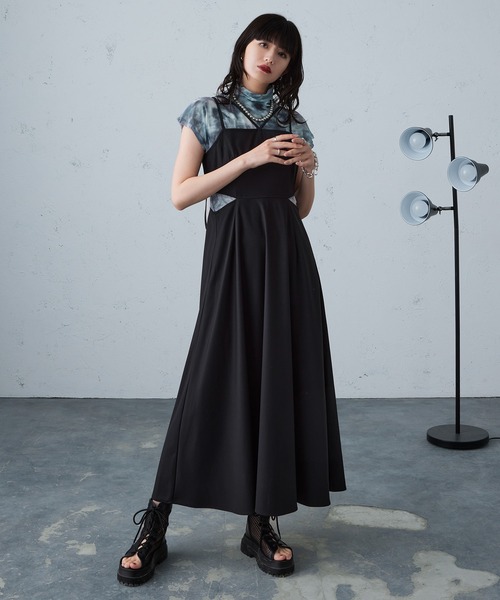 Ellno de Mavie（エルノデメヴィ）の「カットアウトキャミワンピース（ワンピース・レディース・ブラック/ブルーグレー・FREE）」の10枚目の写真