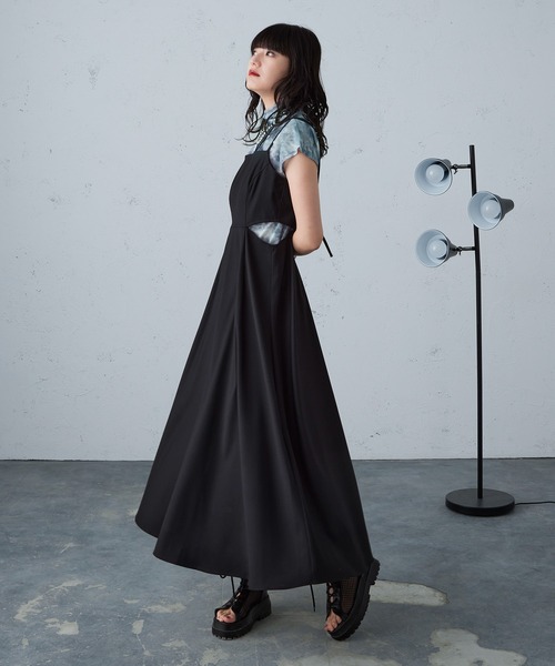 Ellno de Mavie（エルノデメヴィ）の「カットアウトキャミワンピース（ワンピース・レディース・ブラック/ブルーグレー・FREE）」の5枚目の写真