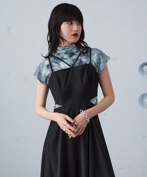 Ellno de Mavie（エルノデメヴィ）の「カットアウトキャミワンピース（ワンピース・レディース・ブラック/ブルーグレー・FREE）」の4枚目の写真